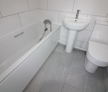 2 bedroom maisonette to rent - Photo 6