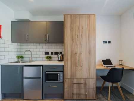 A Superb Houseshare for Rent in Peterborough - Photo 3