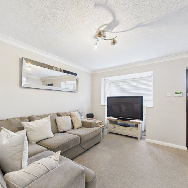 Boundary Road, Wooburn Green, High Wycombe,HP10 - Photo 1