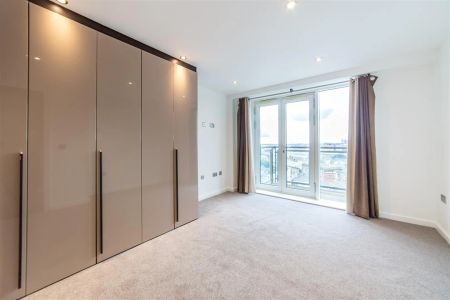 2 bed penthouse to rent in Waterloo Square, City Centre, NE1 - Photo 5