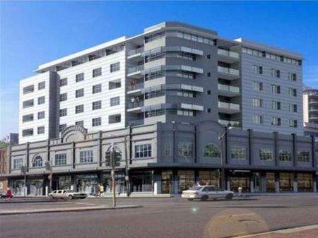 Modern Two Storey Apartment in Maroubra Junction - Photo 2