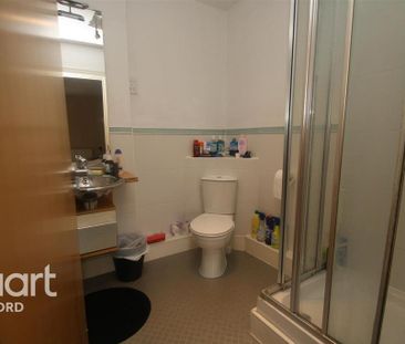 2 bedroom flat to rent - Photo 5