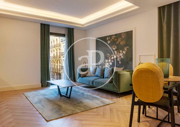 Flat for rent with swimming pool in El Mercat