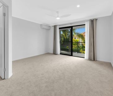 Newly Renovated Townhome - Photo 4