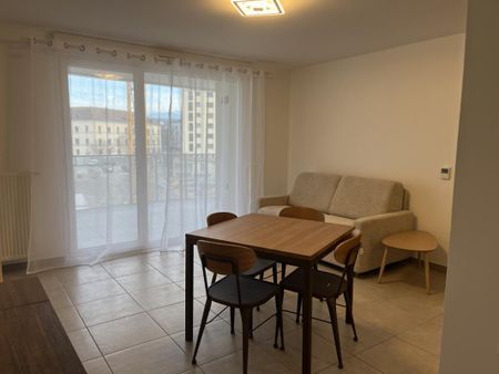 Location Appartement 2 pièces Meublé 47m² THONON LES BAINS 74200 - Photo 4