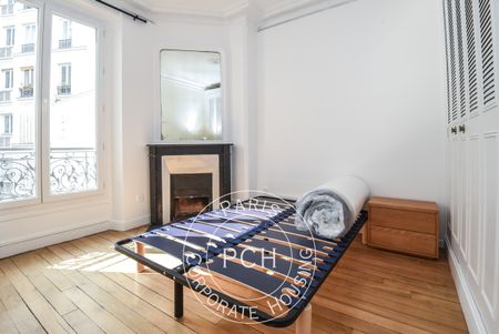 Rue Mathurin Régnier, - Photo 5