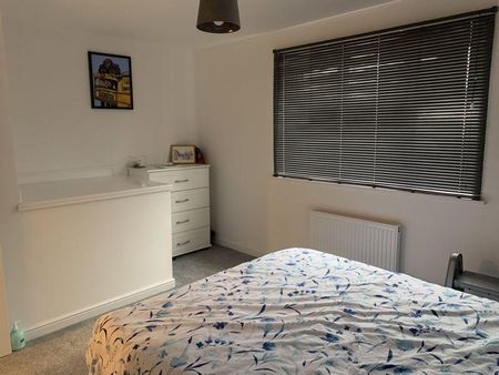 2 bedroom property to rent - Photo 3