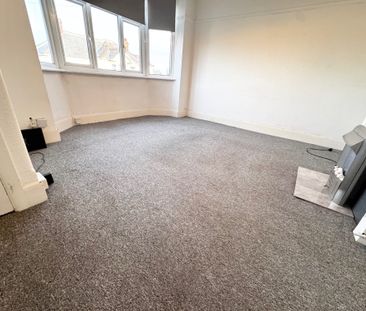 Kimberley Road, Bournemouth - Photo 2