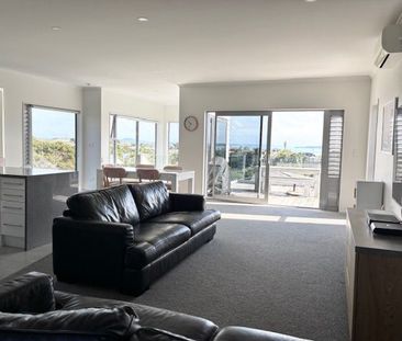 Family & Ferns in Maraetai - Photo 1