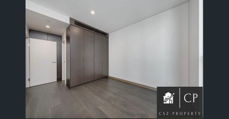 Luxury ''split-level'' Two Bedroom Apartment For Rent - Photo 2