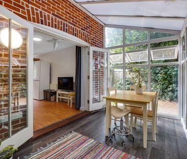 1 bedroom in a house share to rent - Photo 3