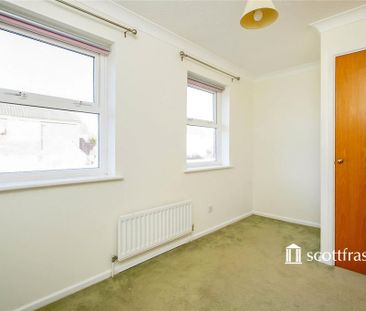 2 bedroom terraced house to rent - Photo 2