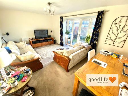 2 bedroom flat to rent - Photo 3