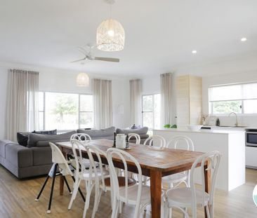 19 Pacific Drive, Swansea Heads NSW 2281 - House For Rent | Domain - Photo 2