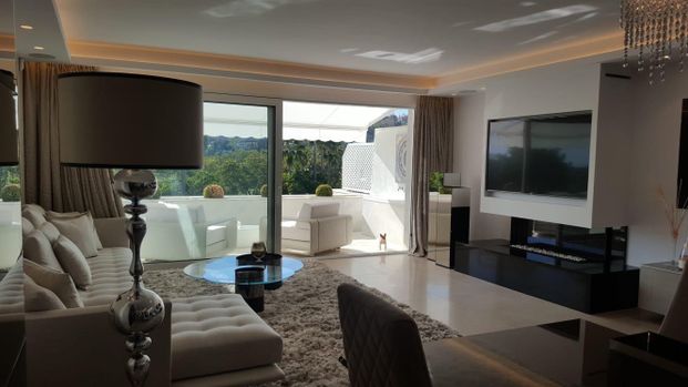 Penthouse apartment in Las Brisas - Photo 1