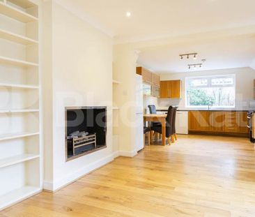 2 Bedroom, 1 bath, 1 reception Flat - Photo 3