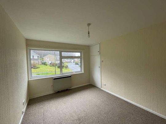 Fairview Close, Hythe, SO45 - Photo 1