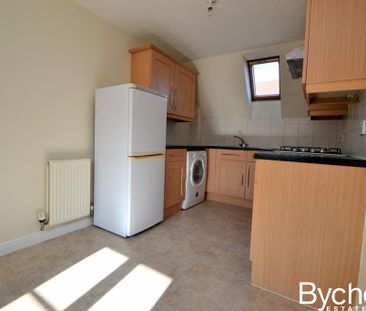 2 bedroom coach house to rent - Photo 6