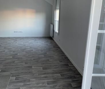 Location appartement 1 pièce, 33.86m², Villeneuve-Saint-Denis - Photo 1