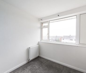 4 Bed House - Photo 1