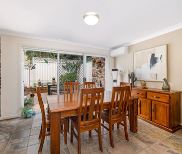 Spacious & Convenient Townhouse in Prime Hurstville Location - Photo 3