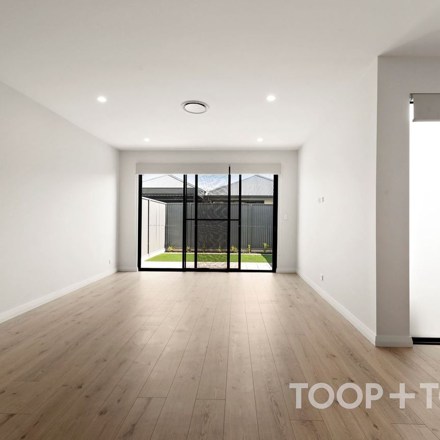 Modern Living Minutes from the CBD - Photo 1