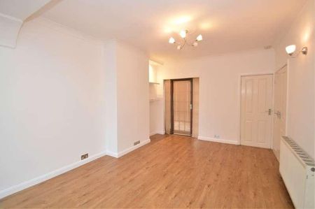 Flaxton Road, Plumstead, SE18 - Photo 2