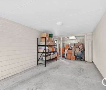 Open the door to effortless coastal living - Photo 1