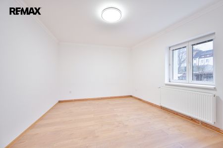Pronájem bytu 2+1 v osobním vlastnictví 59 m², Aš - Fotografie 3