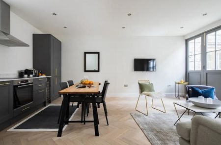 2 bedroom mews to rent - Photo 5