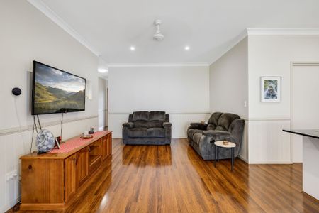 50 llewellyn Street - Photo 3