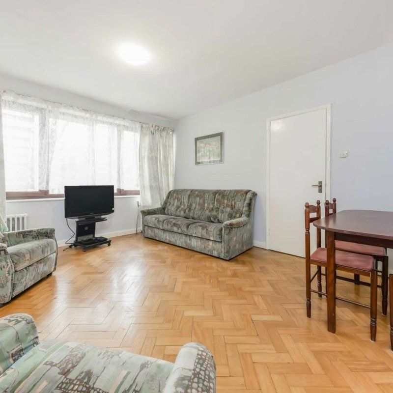 Hermitage Lane, NW2, London - Photo 1