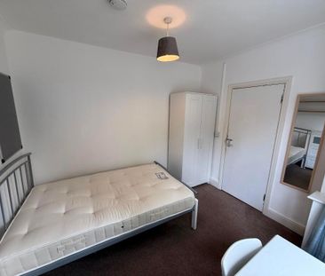 6 bedroom house to rent - Photo 3