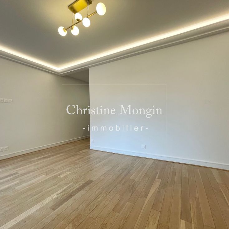 Appartement - Paris (75008) - 25.36 m² - - Photo 1