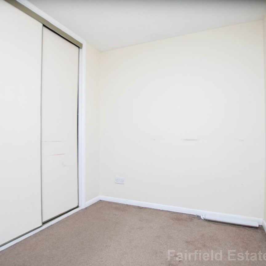 Sandown Road, North Watford, WD24 - Photo 1