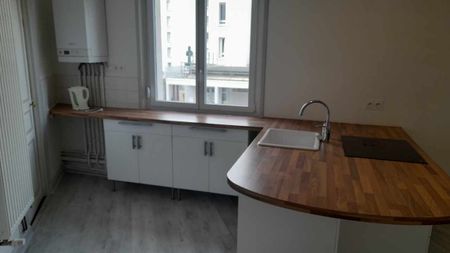 Appartement à louer - REIMS RUE DU CHALET - Photo 3