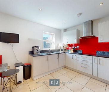 2 bedroom penthouse to rent - Photo 6