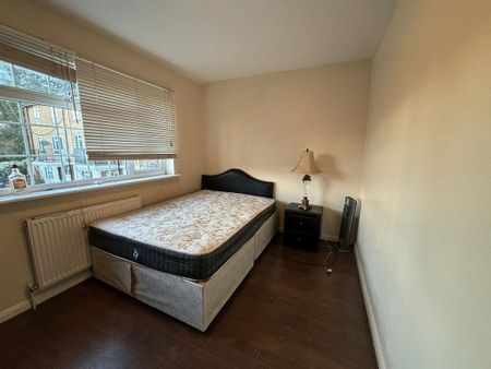 3 bedroom detached house to rent - Photo 2