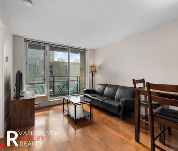 Condo in Downtown Vancouver, BC - Photo 2