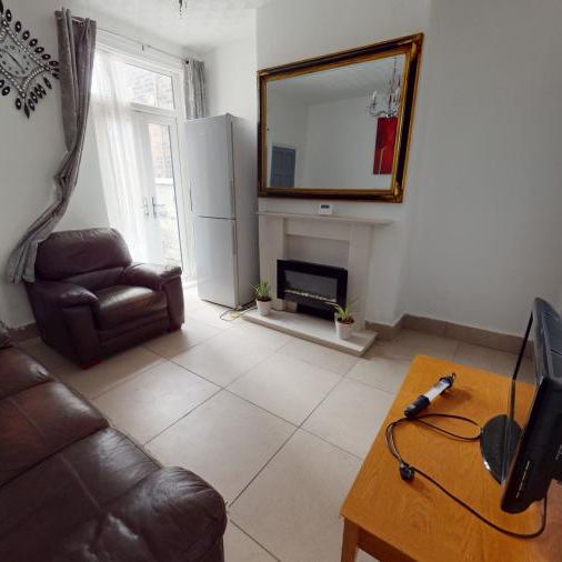 Guildford Street, Shelton, Stoke-on-Trent, ST4 - Photo 1