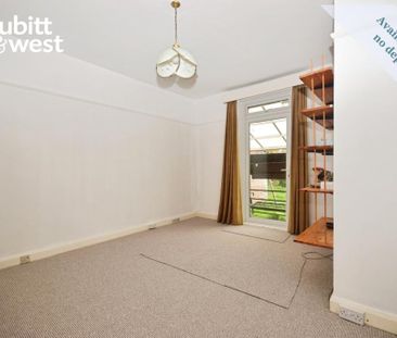 4 bedroom detached bungalow to rent - Photo 3