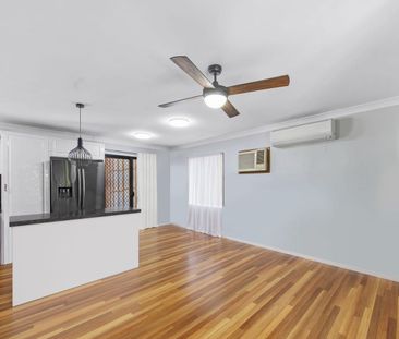 3-bedroom cutie with huge workshop/storage shed out back - Photo 3