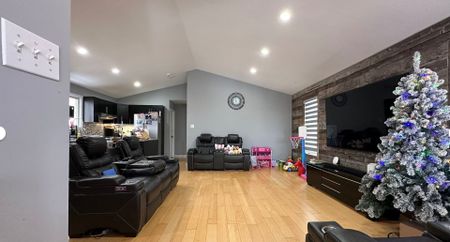 For Lease - 1004 Marigold Street, London North, Ontario - Photo 2