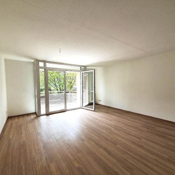 Moderne Dreiraumwohnung mit Balkon in zentrumsnaher Wohnlage! - Foto 1