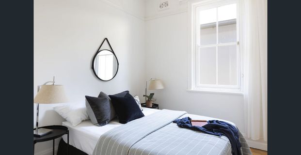 A Rare Classic Balmain Home with Modern Comforts For Lease- Don't Miss Out - Photo 1