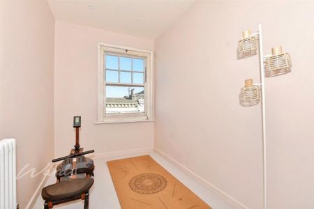 6 bedroom terraced house to rent - Photo 4