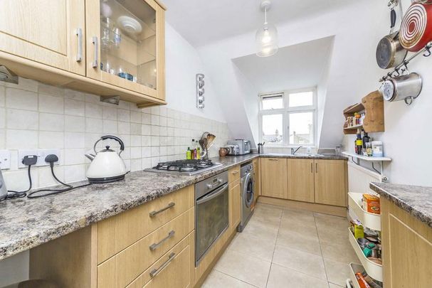 2 bedroom flat to rent - Photo 1