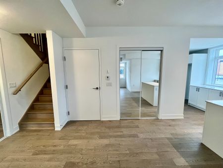 For Lease - 1062 Douglas Mccurdy Common Unit# 233, Mississauga, Ontario - Photo 2