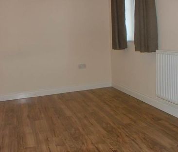 2 bedroom semi-detached house to rent - Photo 3