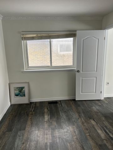 For Lease - 4 Garfield Crescent Unit# Main, Brampton, Ontario - Photo 3